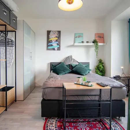 Studio Verde / City-central / Oldtown / Balcony Apartment Düsseldorf