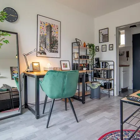 Studio Verde / City-central / Oldtown / Balcony Apartment Düsseldorf